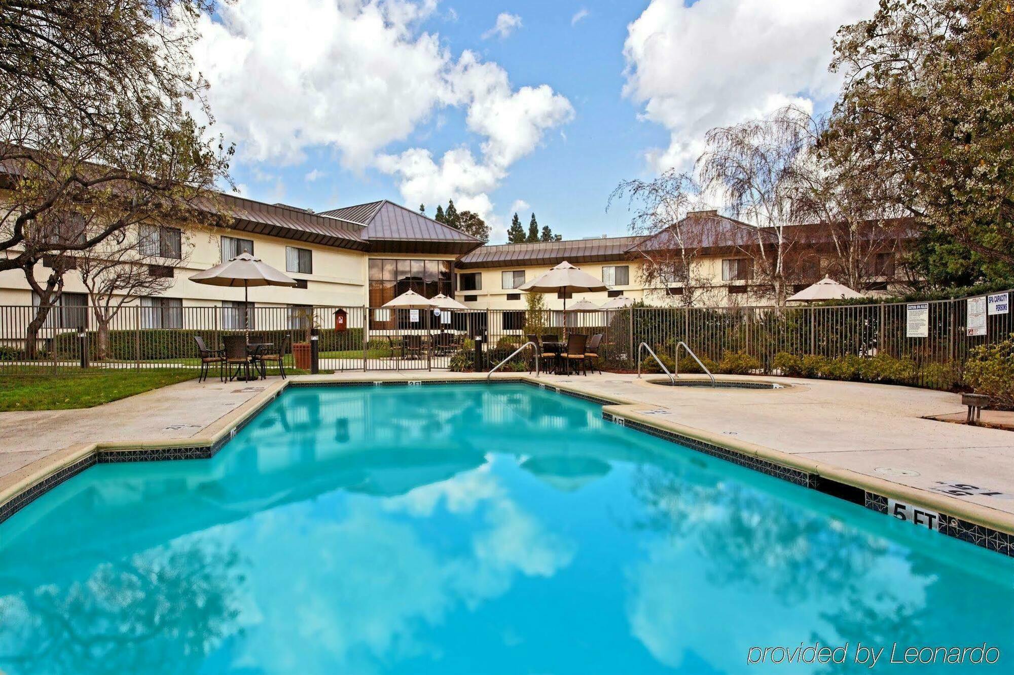 Holiday Inn Express Walnut Creek By Ihg Dış mekan fotoğraf