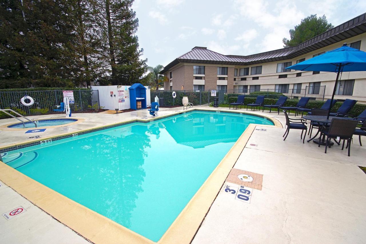Holiday Inn Express Walnut Creek By Ihg Dış mekan fotoğraf